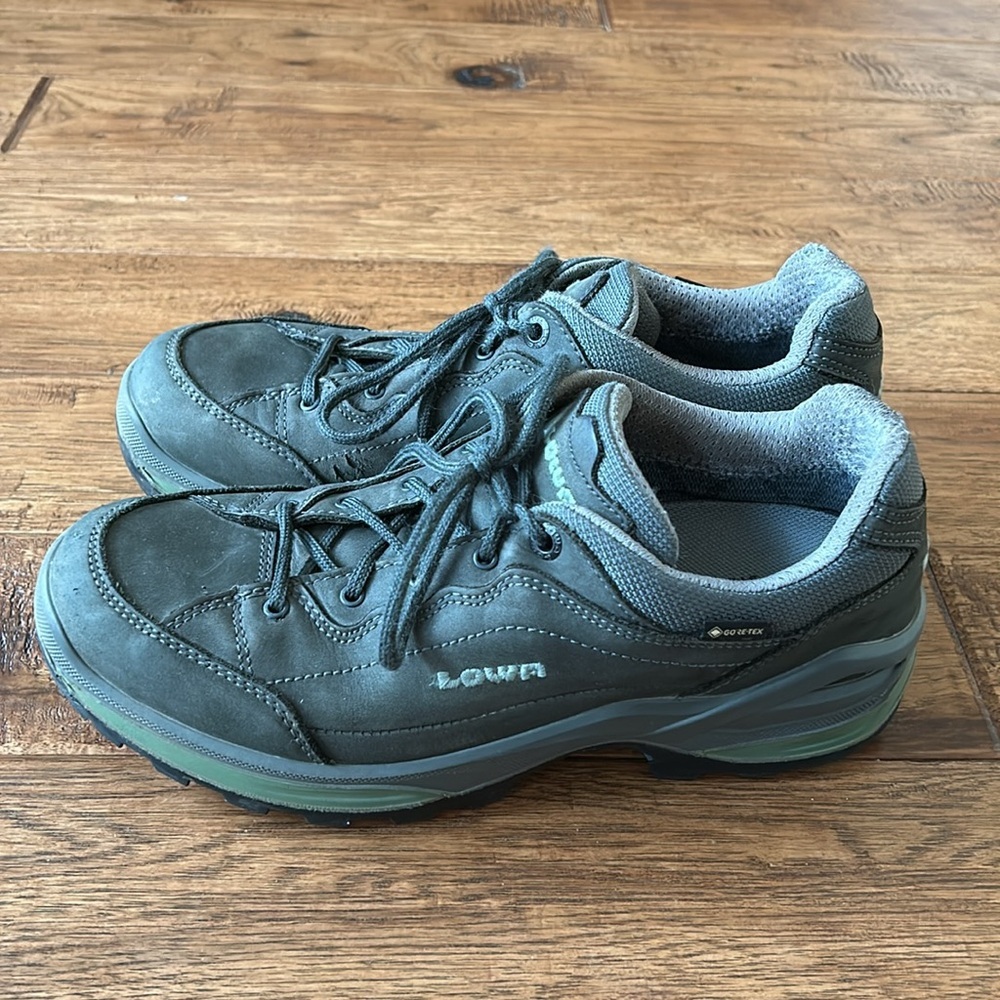 Lowa Renegade GTX Lo Hiking Boots Shoes Graphite Jade Womens Size 8.5 Vibram - Picture 8 of 12
